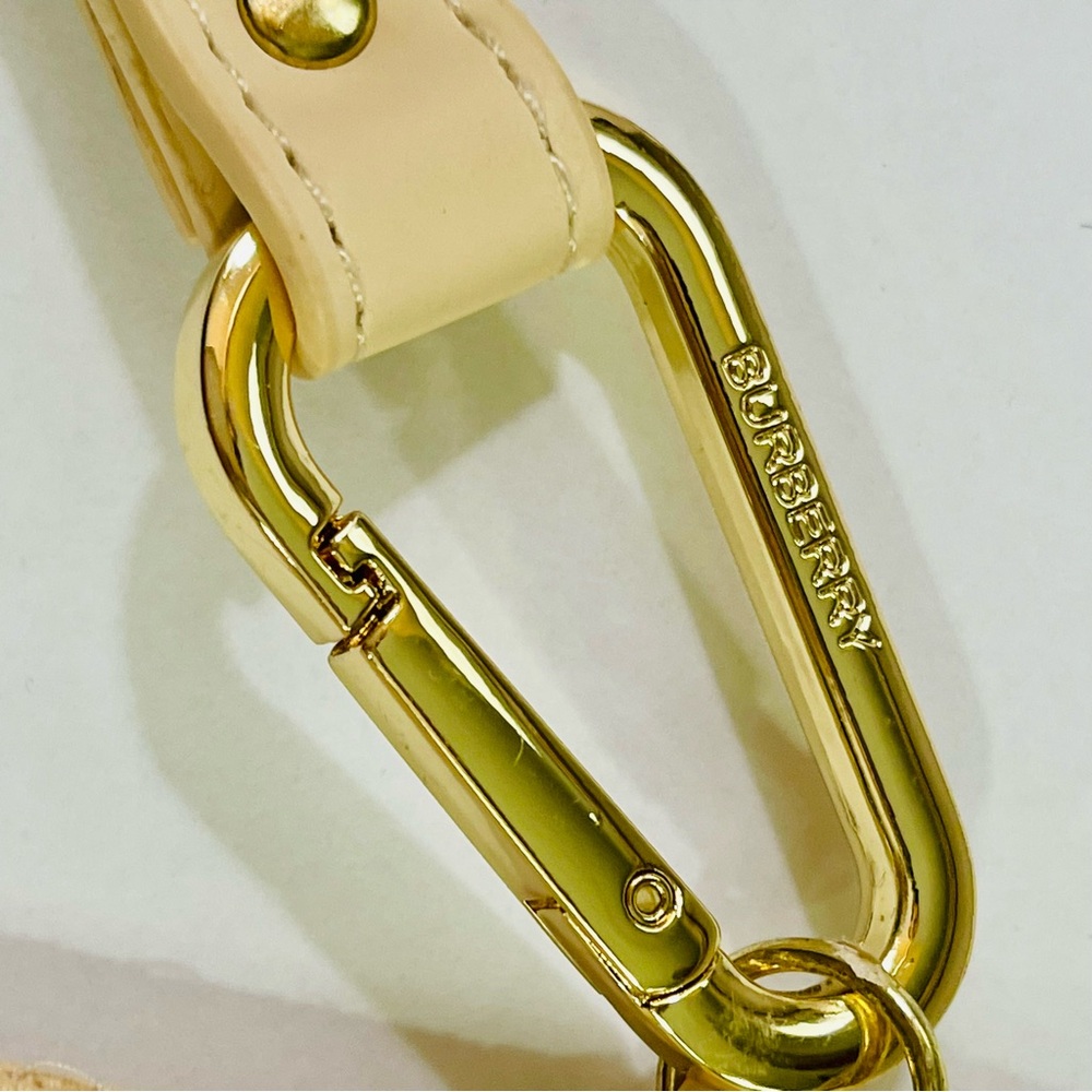 NWOT Burberry Beige Wristlet - Picture 5 of 8
